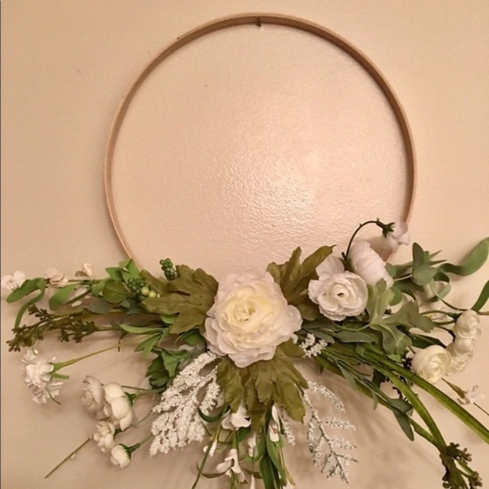 New Designer Minimalist White Floral Hoop Wreath
